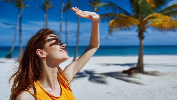 The myth regarding sun exposure: sun helps to get rid of acne